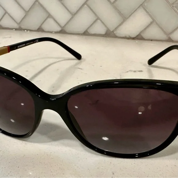 Burberry Black Sunglasses